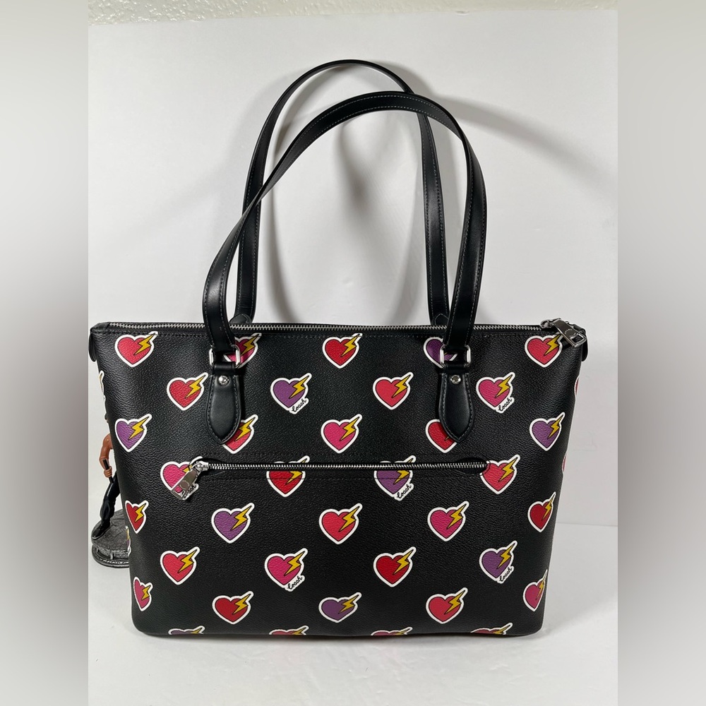 NWT Coach Gallery Tote Bag With Heart Bolt Print